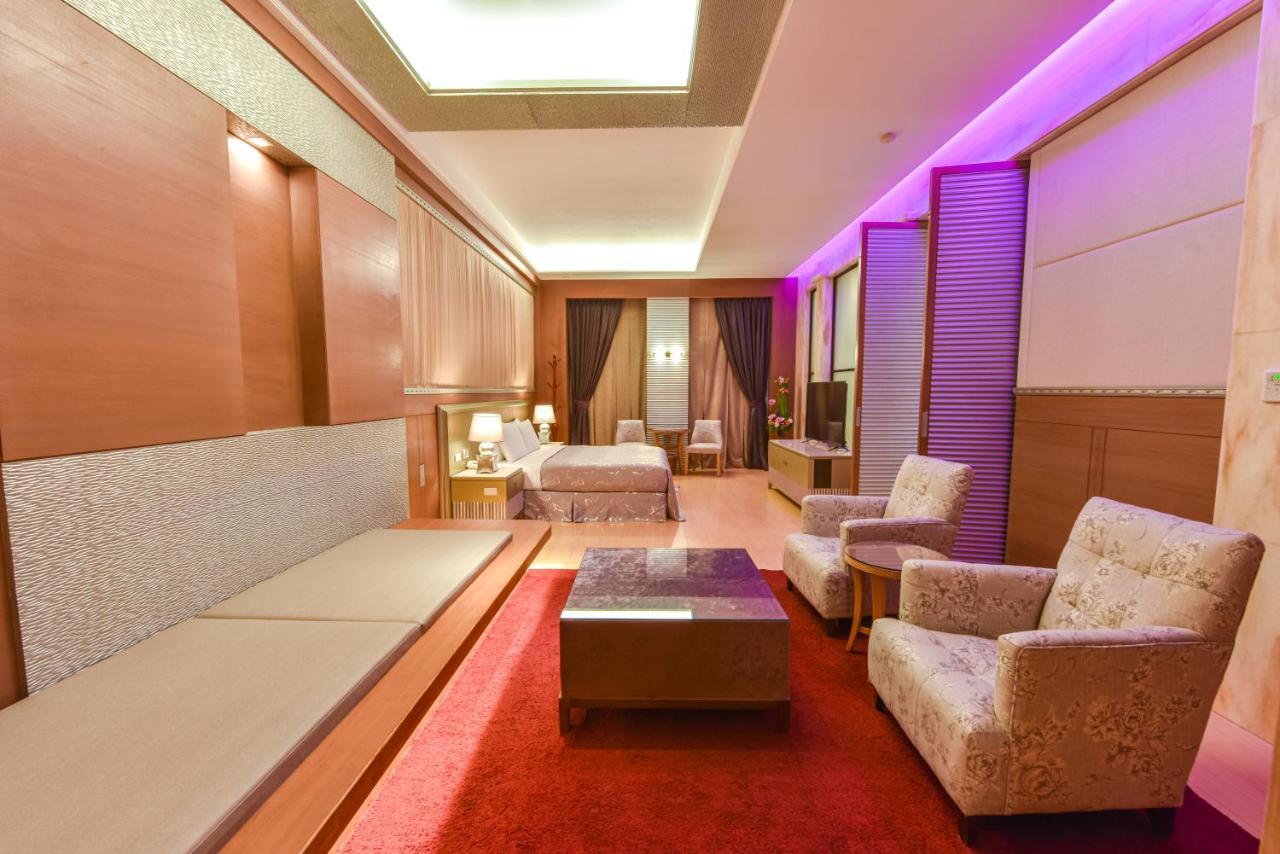 كاوشيونغ Purple Garden Motel المظهر الخارجي الصورة