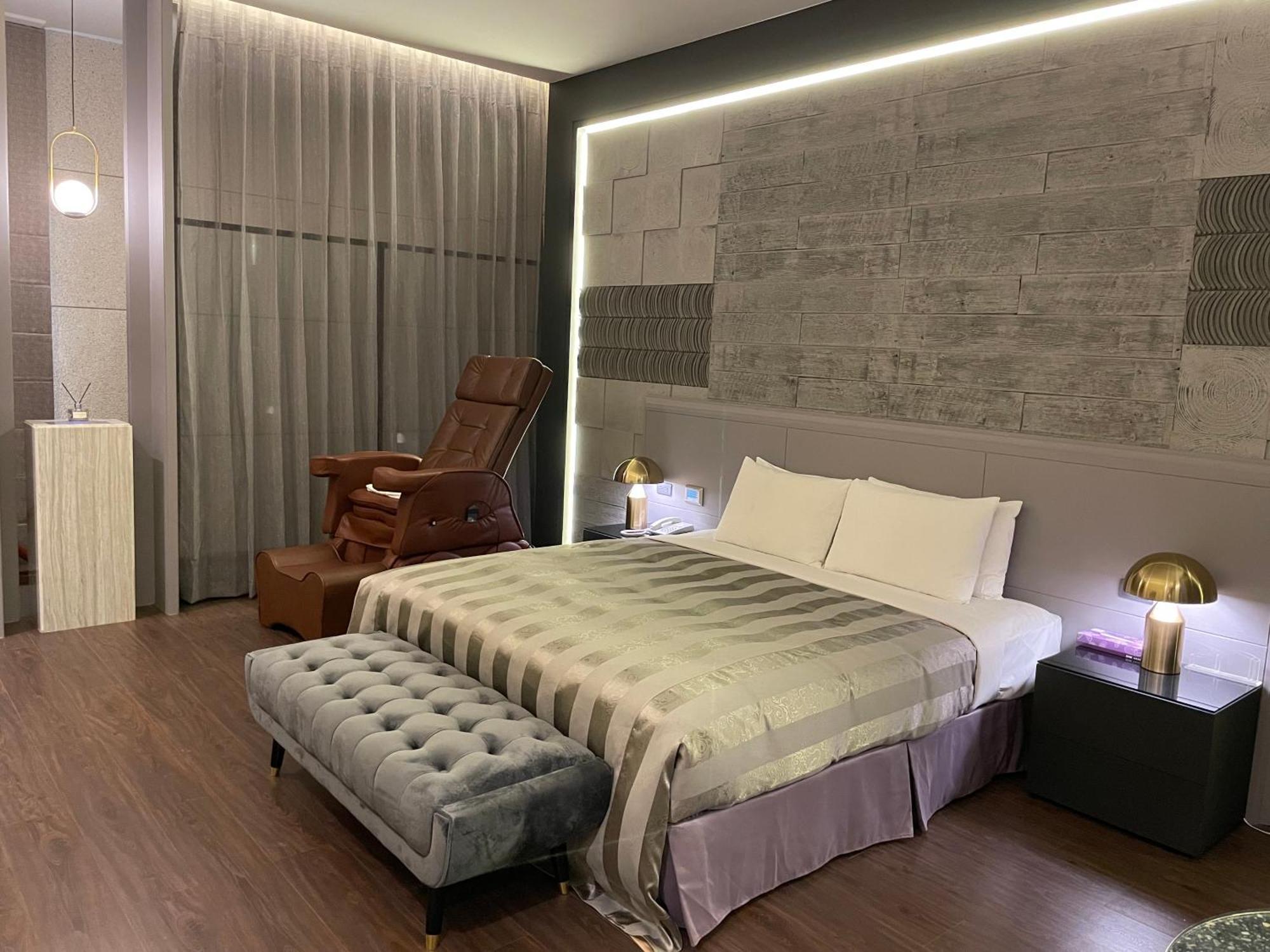 كاوشيونغ Purple Garden Motel المظهر الخارجي الصورة